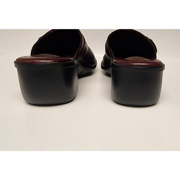 Clark's Artisan Slip-On Clogs Woven Leather Buckle Detail Burgundy 8.5M - Picture 8 of 12